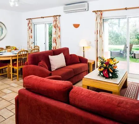Vila Sleeps 4 Air Con Wifi *